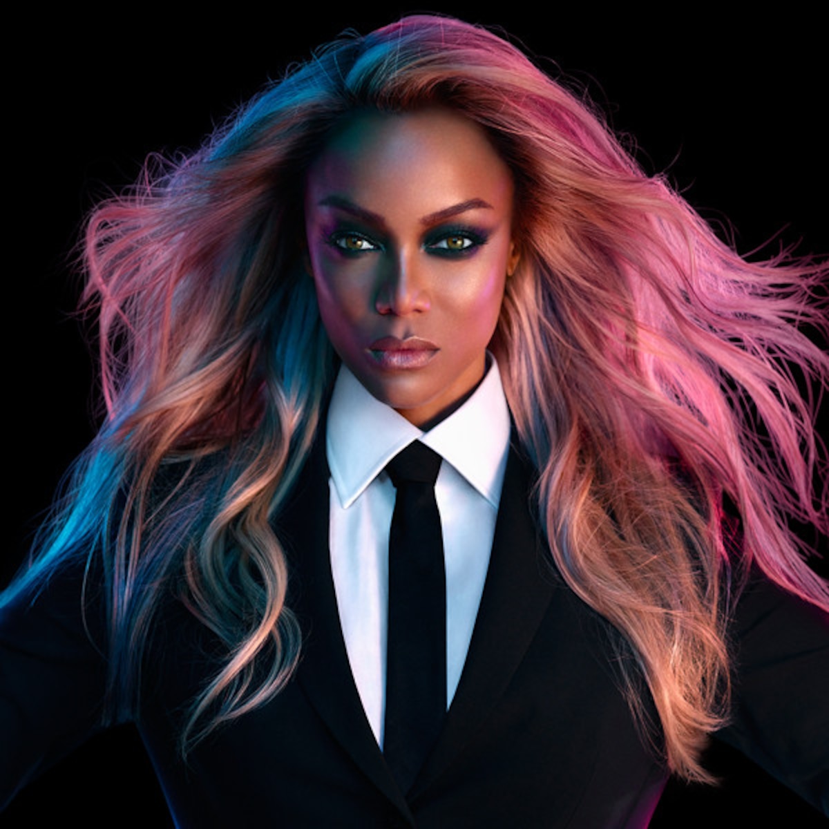 Look Who S Back Get Top Model Scoop Straight From Tyra Banks E Online